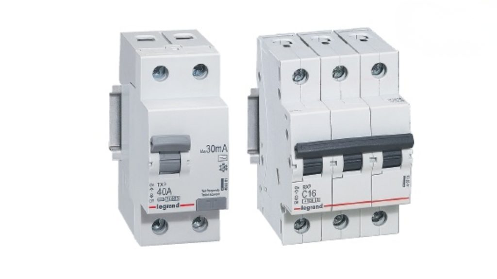 Một số mẫu thiết bị đóng cắt Legrand